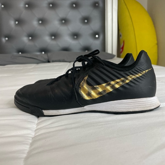 Im selling my indoor cleats  they are comfortable and well taken care . - Picture 3 of 6